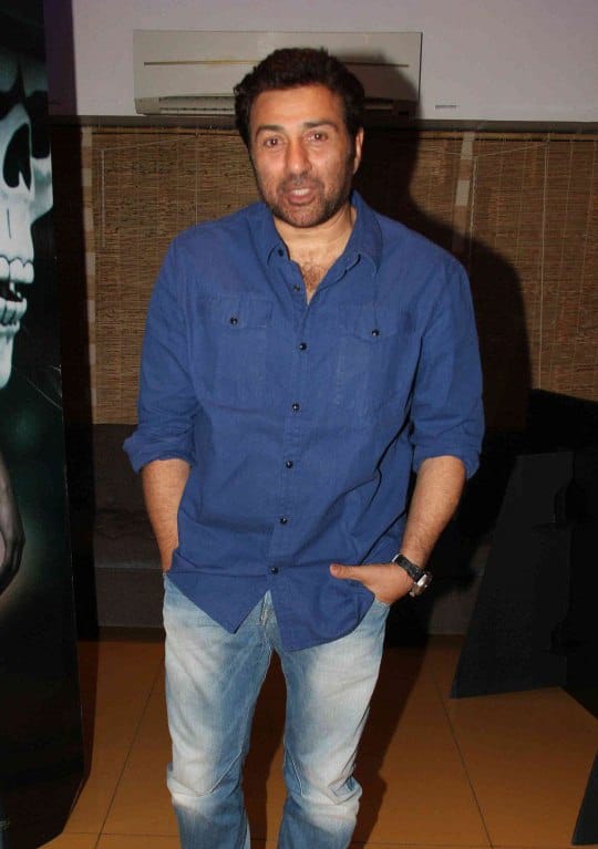 Sunny Deol Biography, Age, Wiki, Height, Weight, Girlfriend, Family